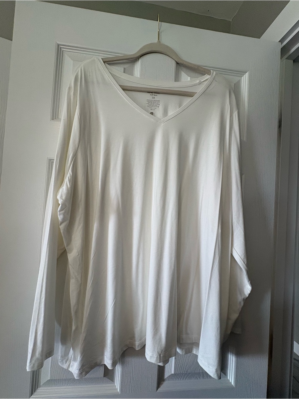 Nine West Cream V-Neck Long Sleeve Top